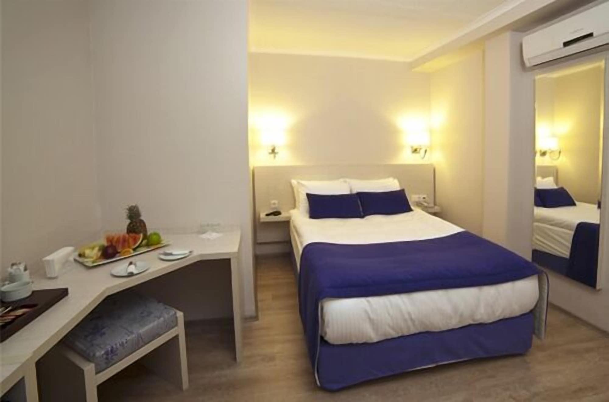 Walk In Hotel Измир Экстерьер фото