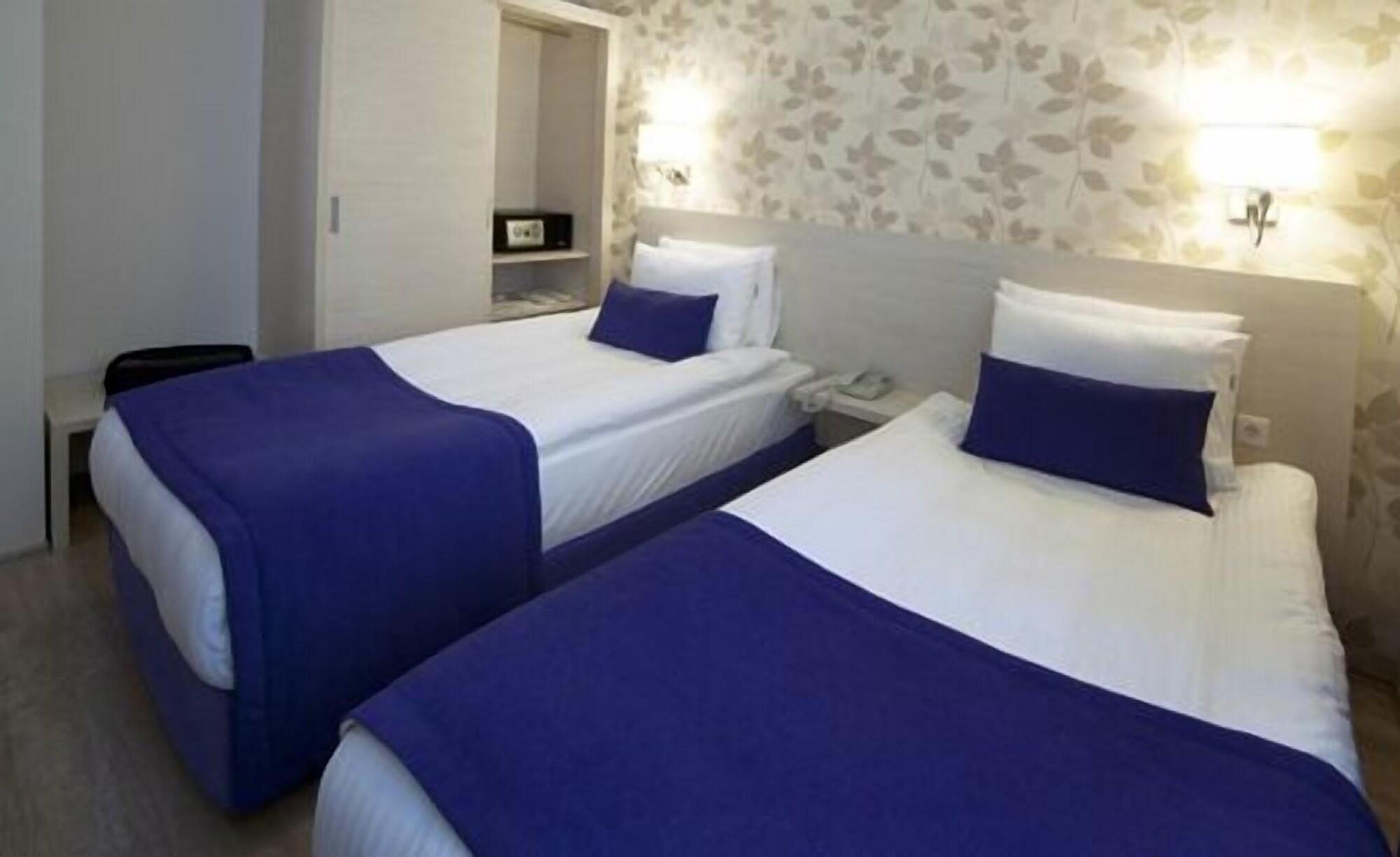 Walk In Hotel Измир Экстерьер фото