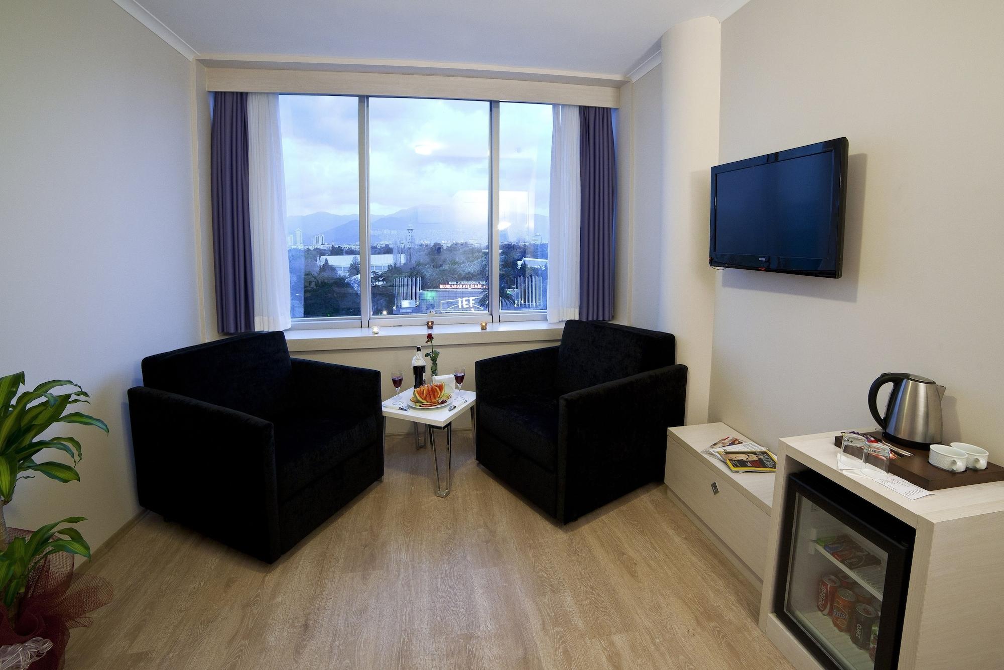 Walk In Hotel Измир Экстерьер фото