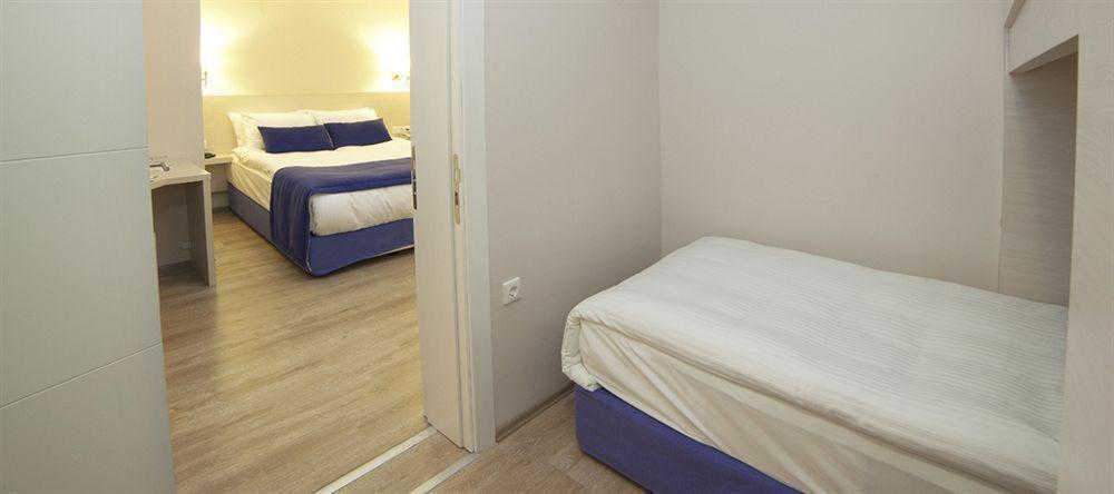 Walk In Hotel Измир Экстерьер фото